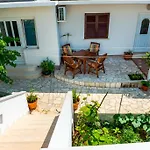 Villa Sunshine